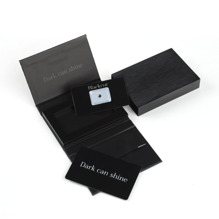 Foto confezione regalo diamante nero Blackcut